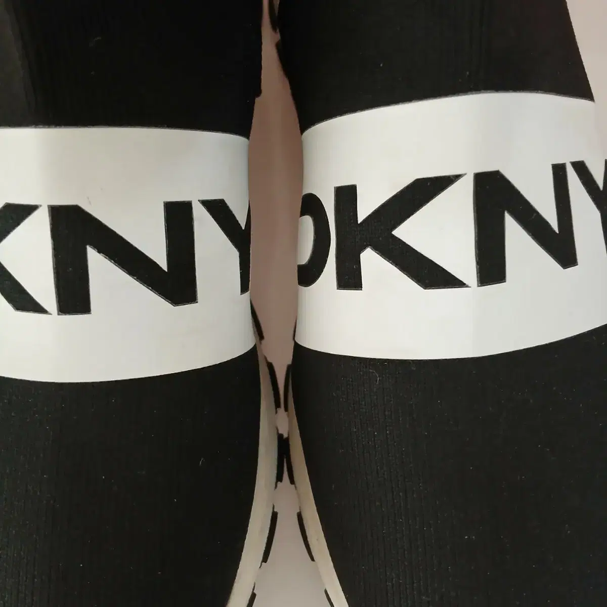 DKNY 니트 삭스 부츠 235