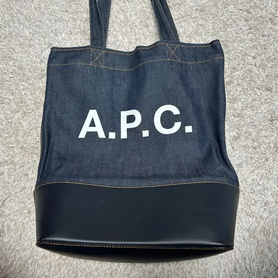 아페쎄 A.P.C 가방