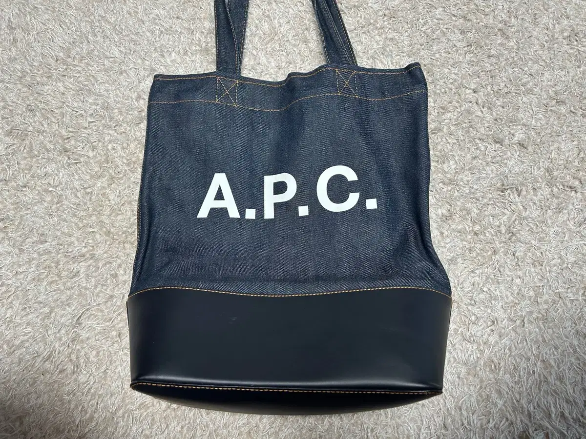 아페쎄 A.P.C 가방