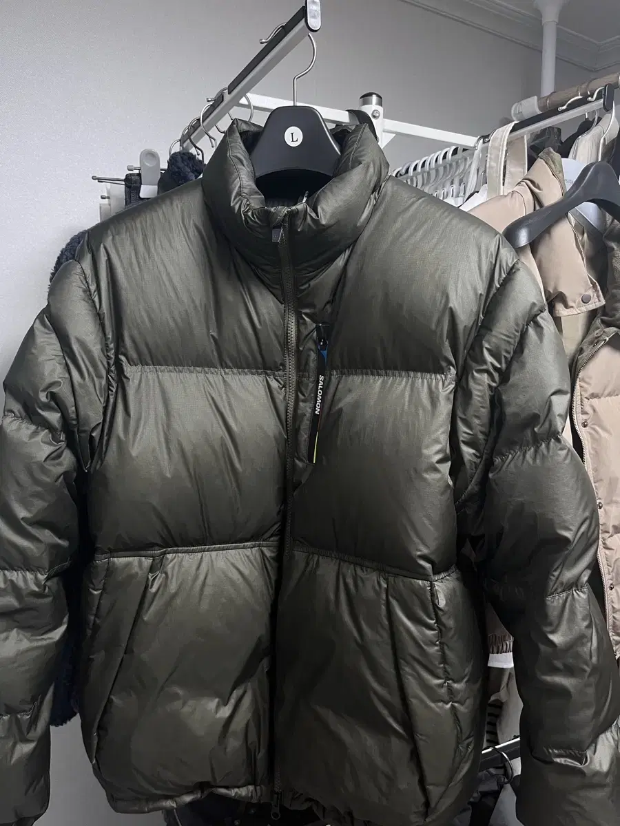 살로몬 / 24fw 컨투어 다운 자켓 / 카키 XL