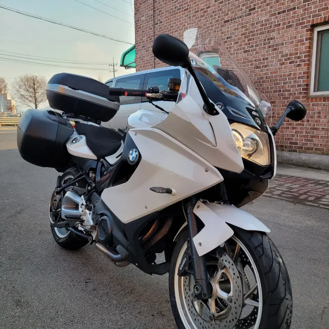 BMW F800GT 13년 3.4만km 구변완,3박스,거치대 짧은키로수