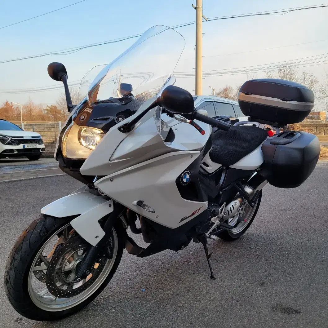 BMW F800GT 13년 3.4만km 구변완,3박스,거치대 짧은키로수