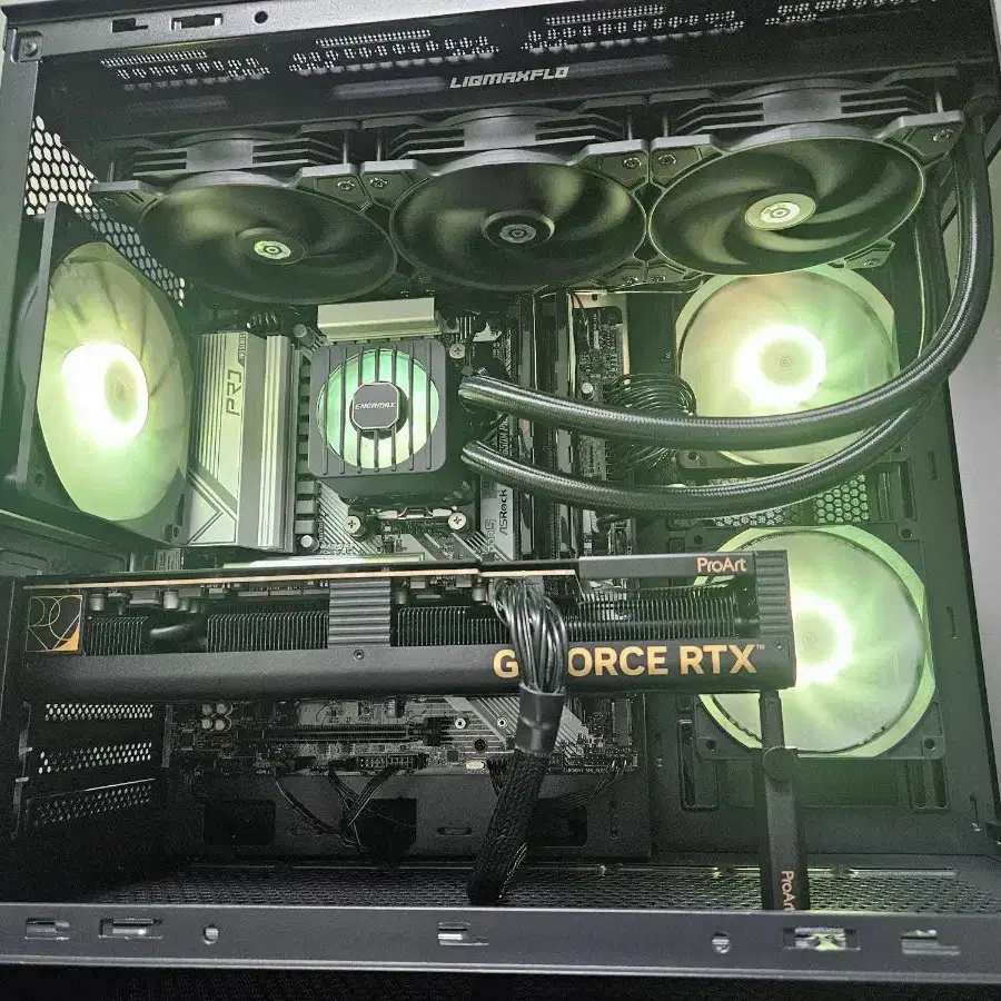 7800x3d, rtx4080, 2tb 본체