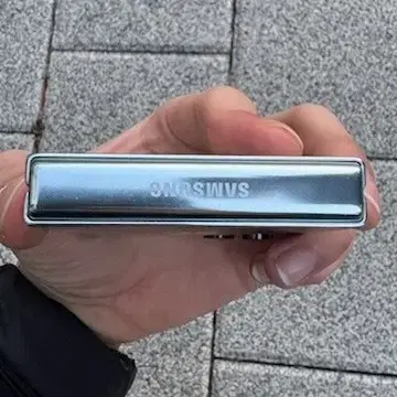 Z플립5 256GB 후면파손 급처