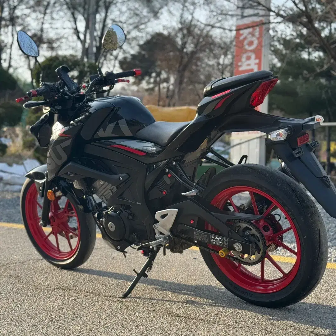 최저가)GSXS125 19년식 짧은키로수 저렴하게 판매합니다.