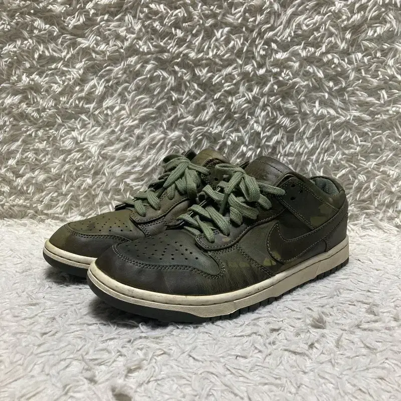 [260] NIKE 나이키 카모 덩크로우 스니커즈