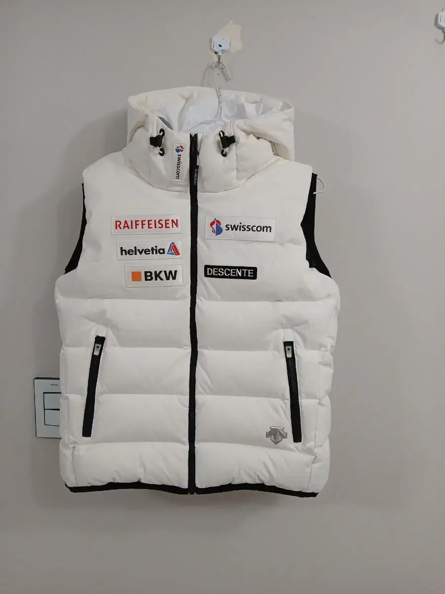 Descente genuine down vest 55-55 vahn