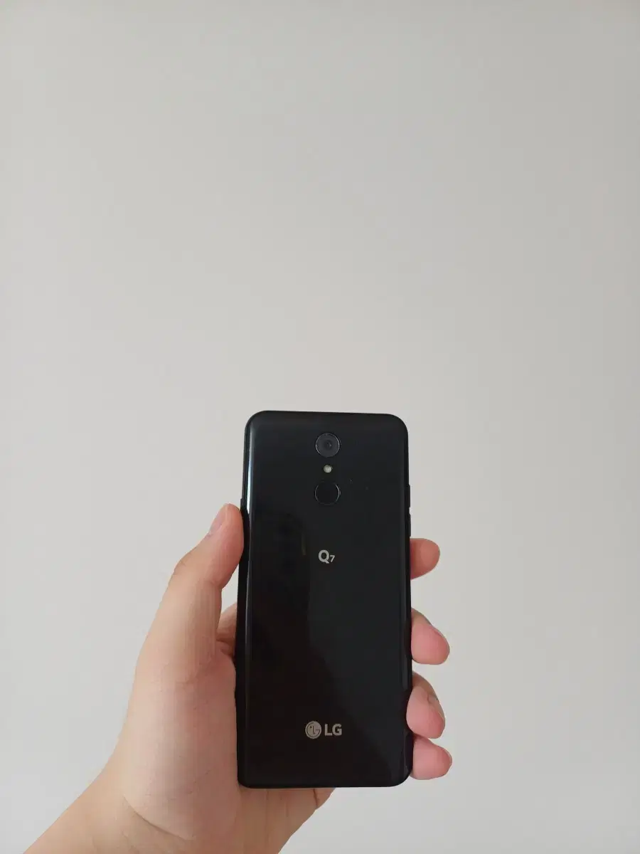 LG Q7