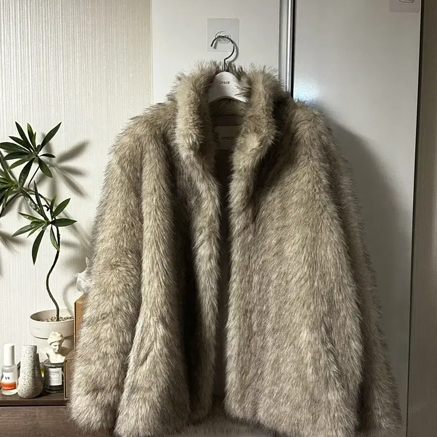 OVEOF Bush fur jacket 부시퍼자켓 크림베이지