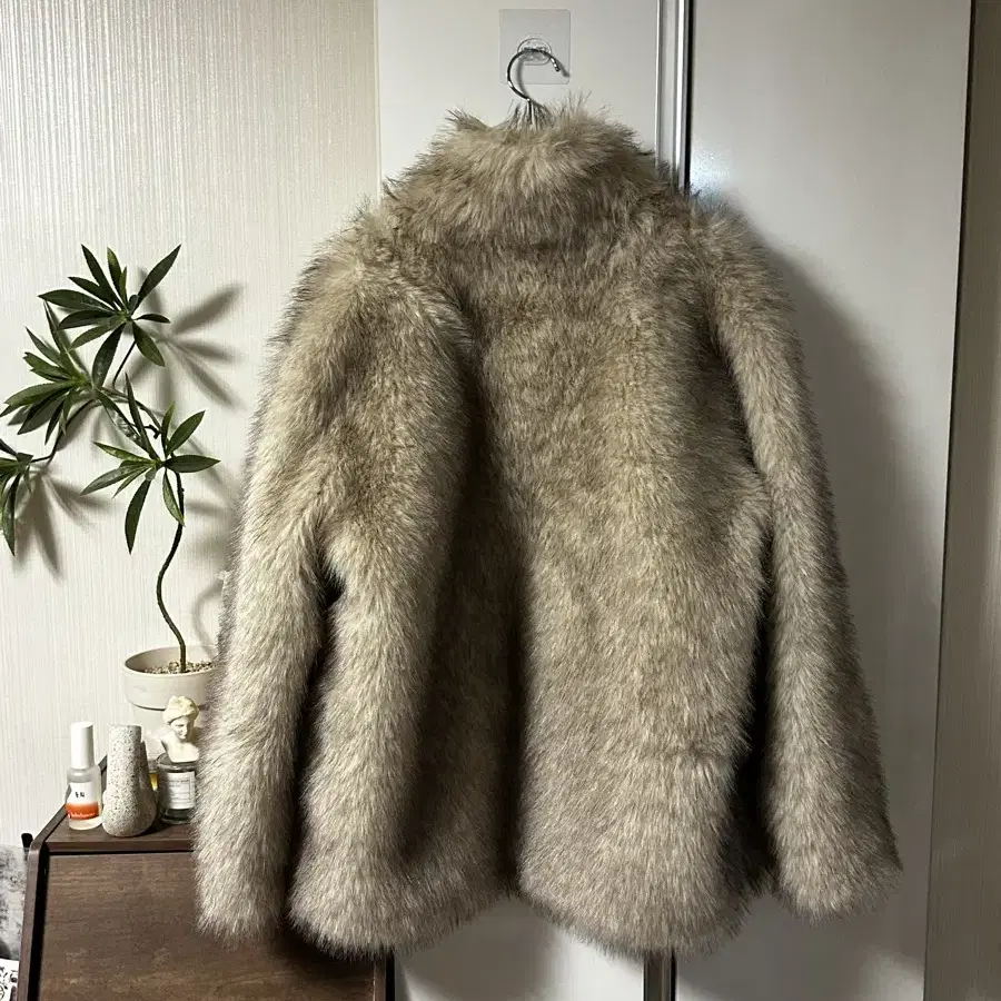 OVEOF Bush fur jacket 부시퍼자켓 크림베이지