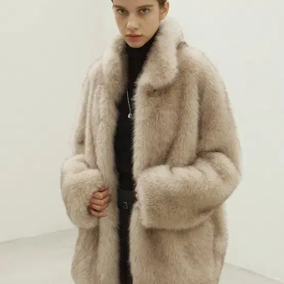 OVEOF Bush fur jacket 부시퍼자켓 크림베이지