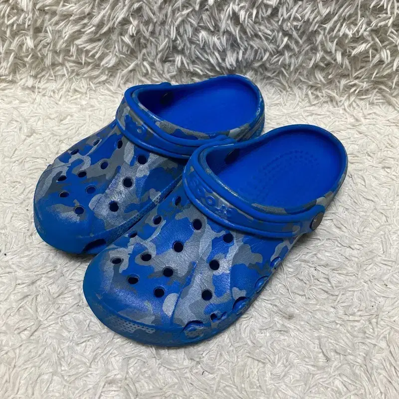 [230] CROCS 크록스 슬리퍼