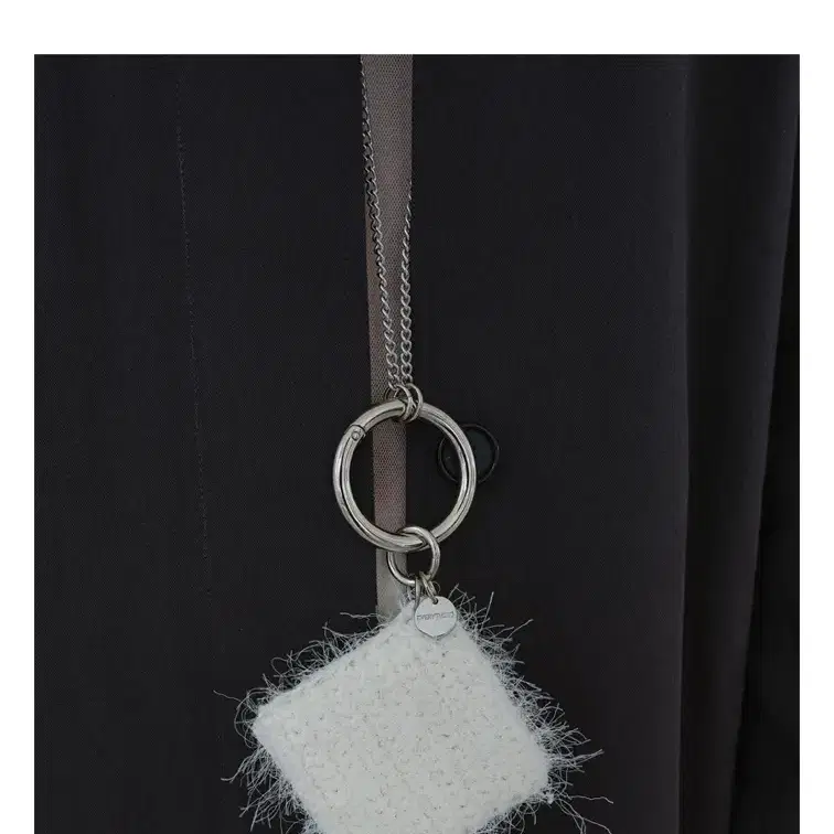 낫띵에브리띵(POUCH KEYRING IN WHITE)