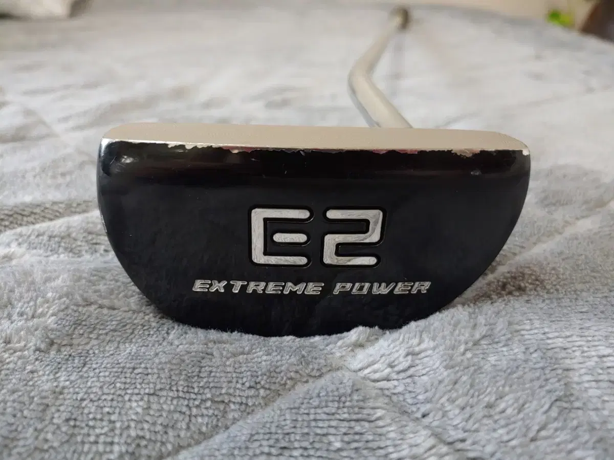 126 E2 EXTREME POWER 반달형퍼터 33인치