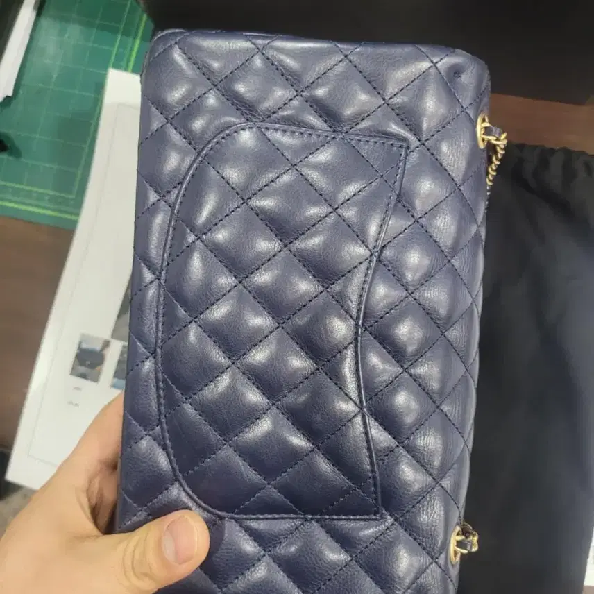 샤넬 오픈런해도 못구하는 클래식미듐 정품 사진 5