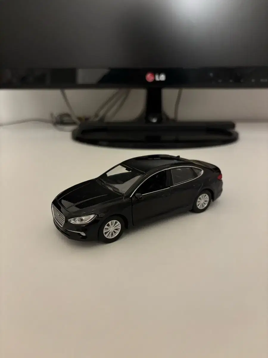 Hyundai Grandeur IG Diecast