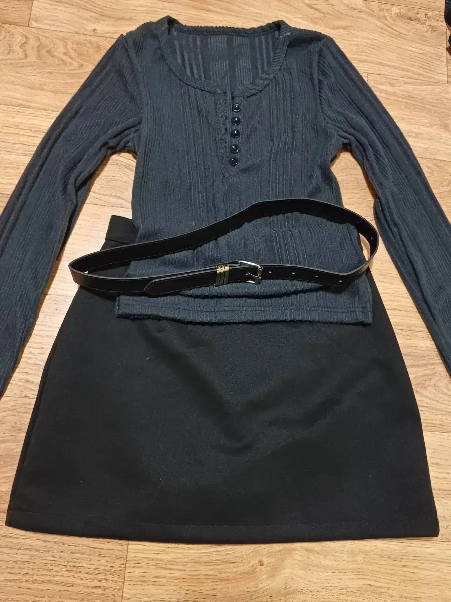 Slim fit U-neck long sleeve & A-line black skirt + belt for sale