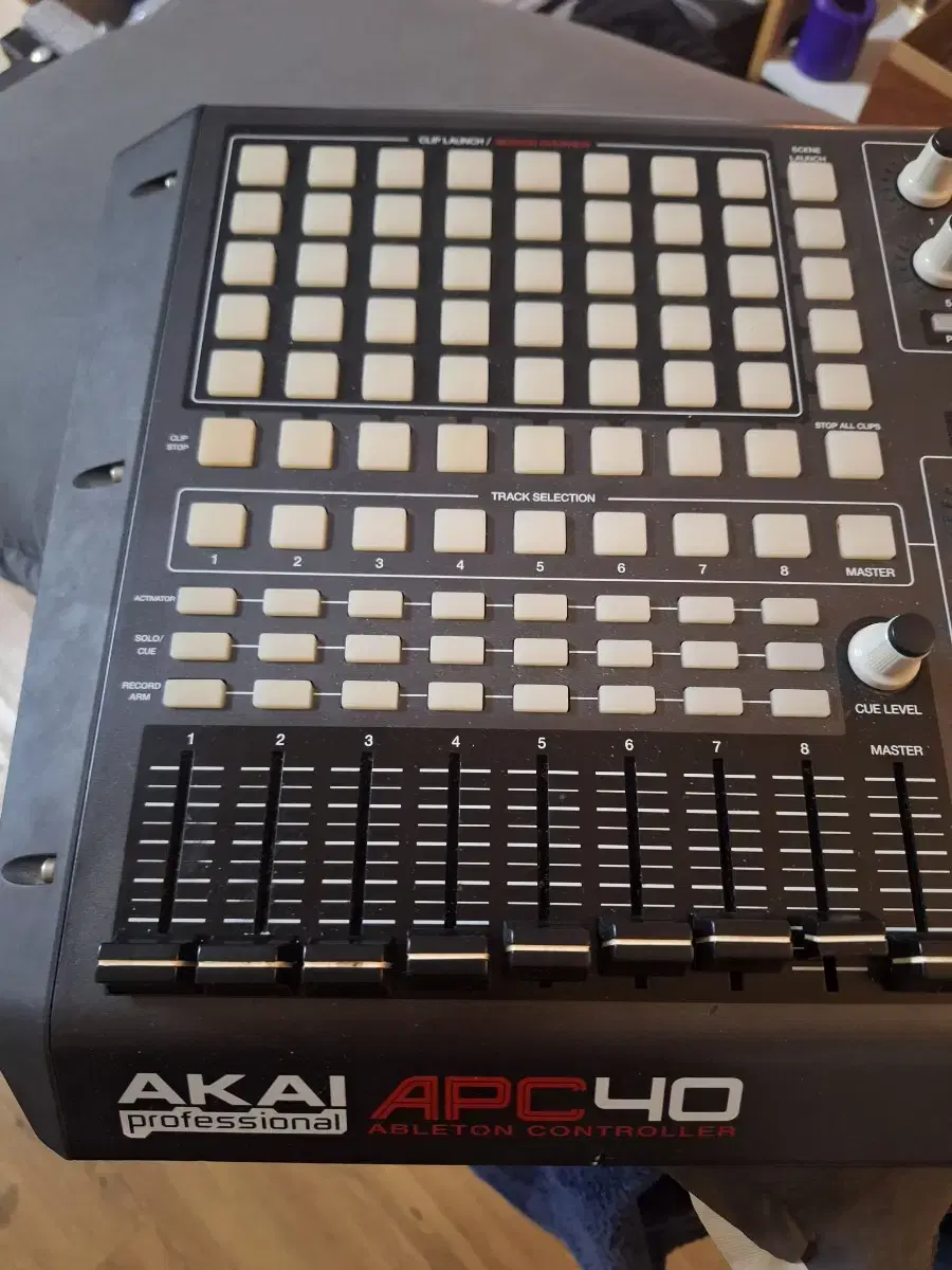 akai apc40 미디컨트롤러