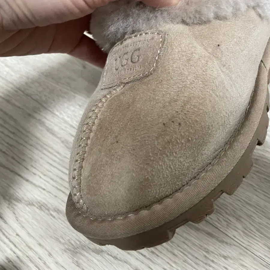 UGG 방한슬리퍼 240