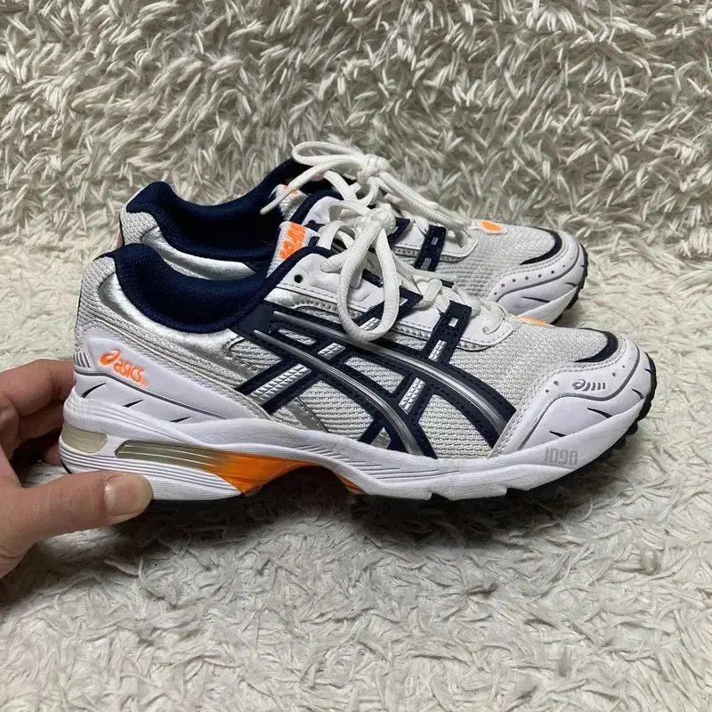 [240] ASICS 아식스 젤 1090 운동화