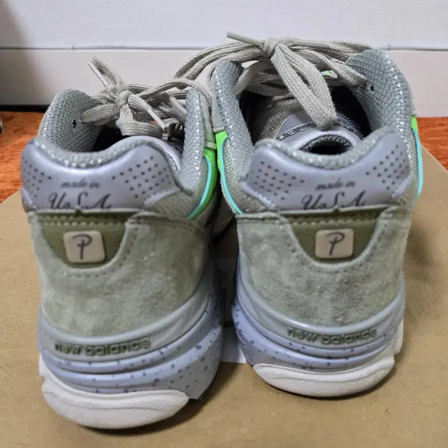 뉴발란스 990v3 x patta