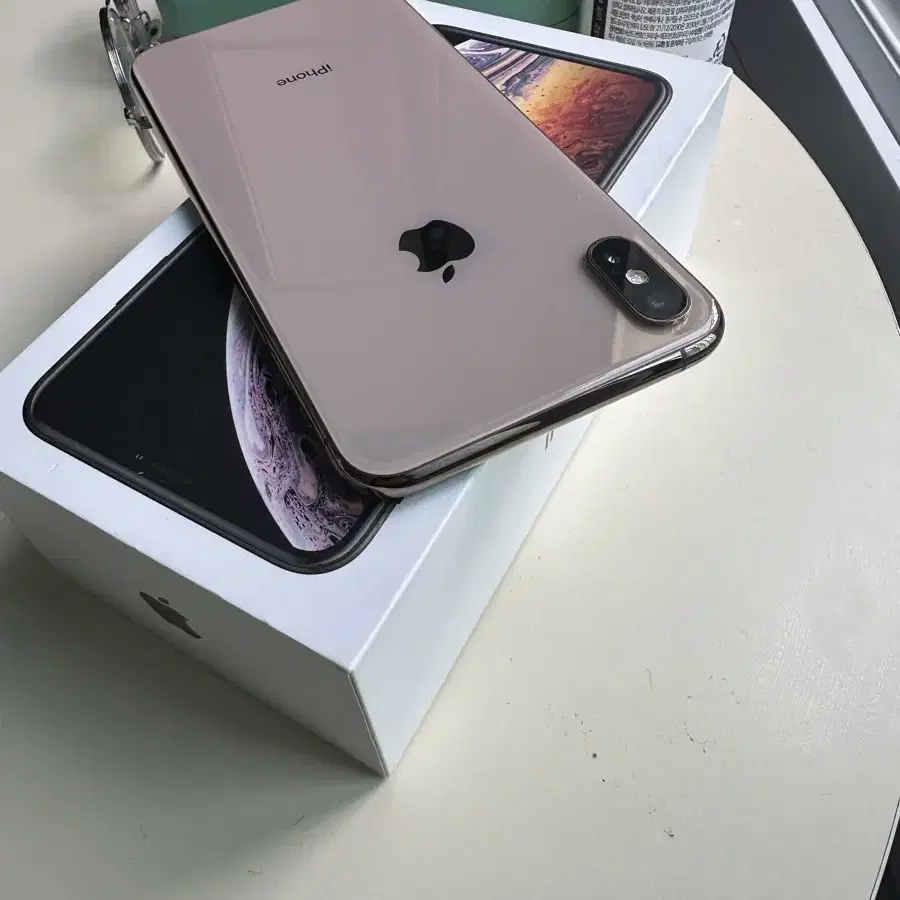 아이폰 xs max 로즈골드 홍콩판 무음