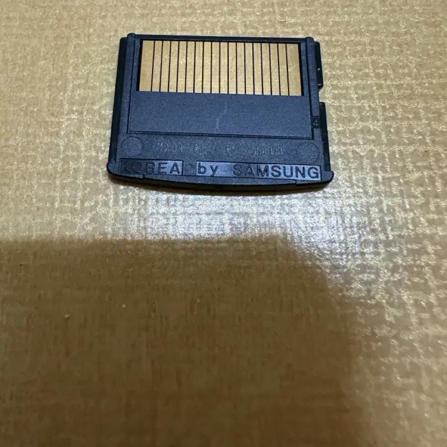 XD메모리 카드 128 MB 판매합니다.