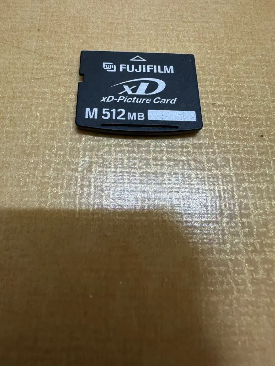 XD메모리 카드 512 MB 판매합니다.