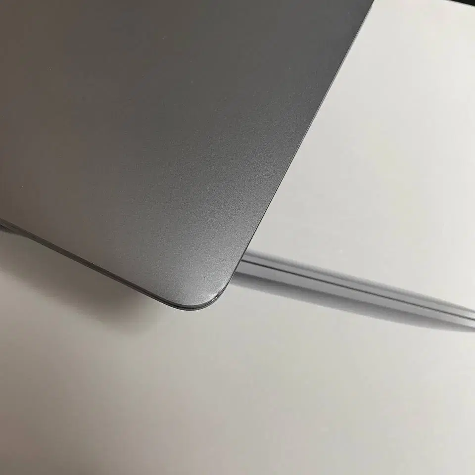 MacBook Air (M1, 2020) 8, 256기가 모델 단품