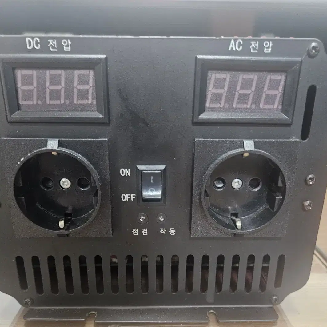 Geneite 4000W 순수정현파 인버터