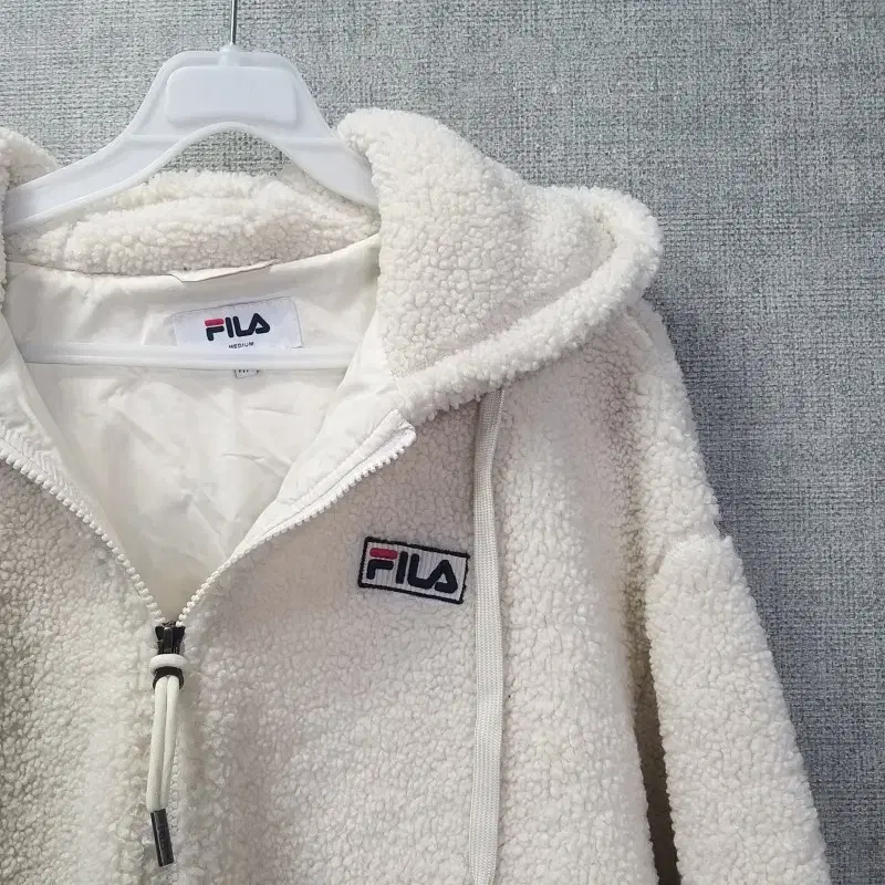 11. FILA 아이보리 뽀글이 집업후드자켓 남성95