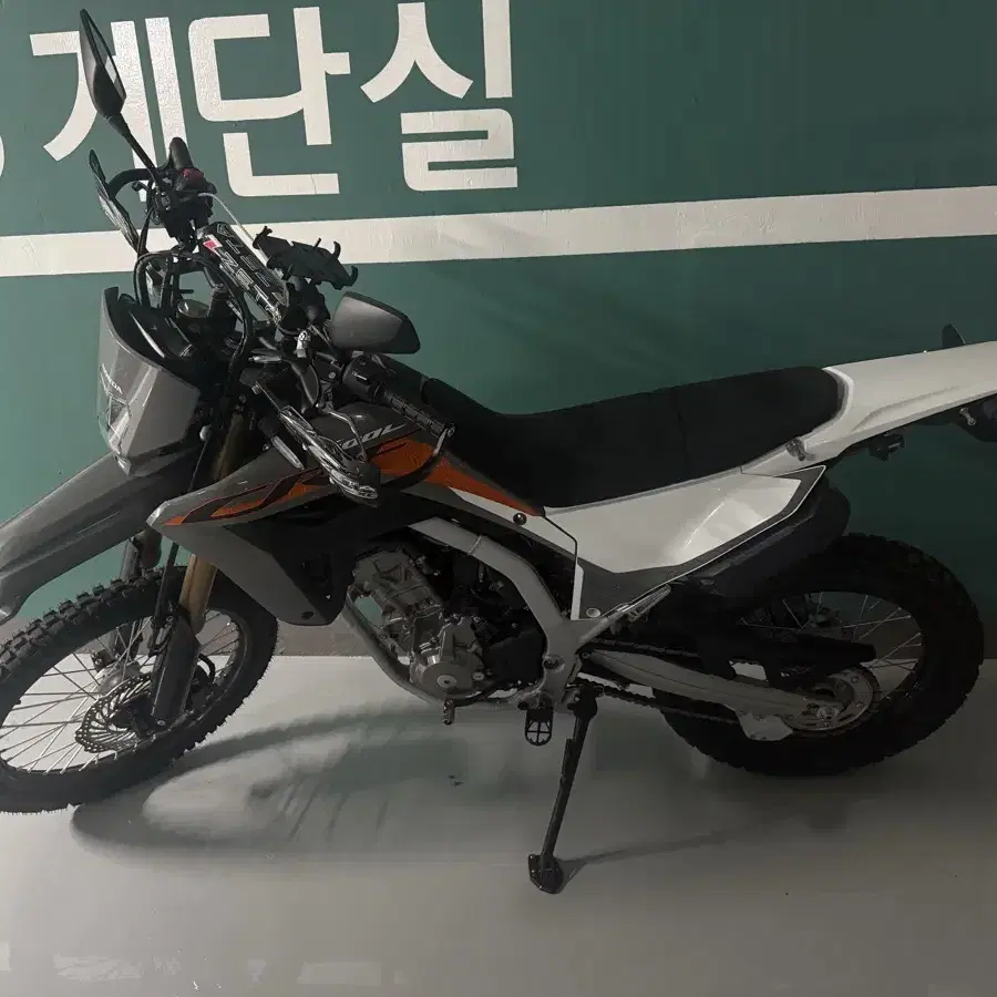 crf300l 24년 950km 신차급 튜닝 이빠이데스