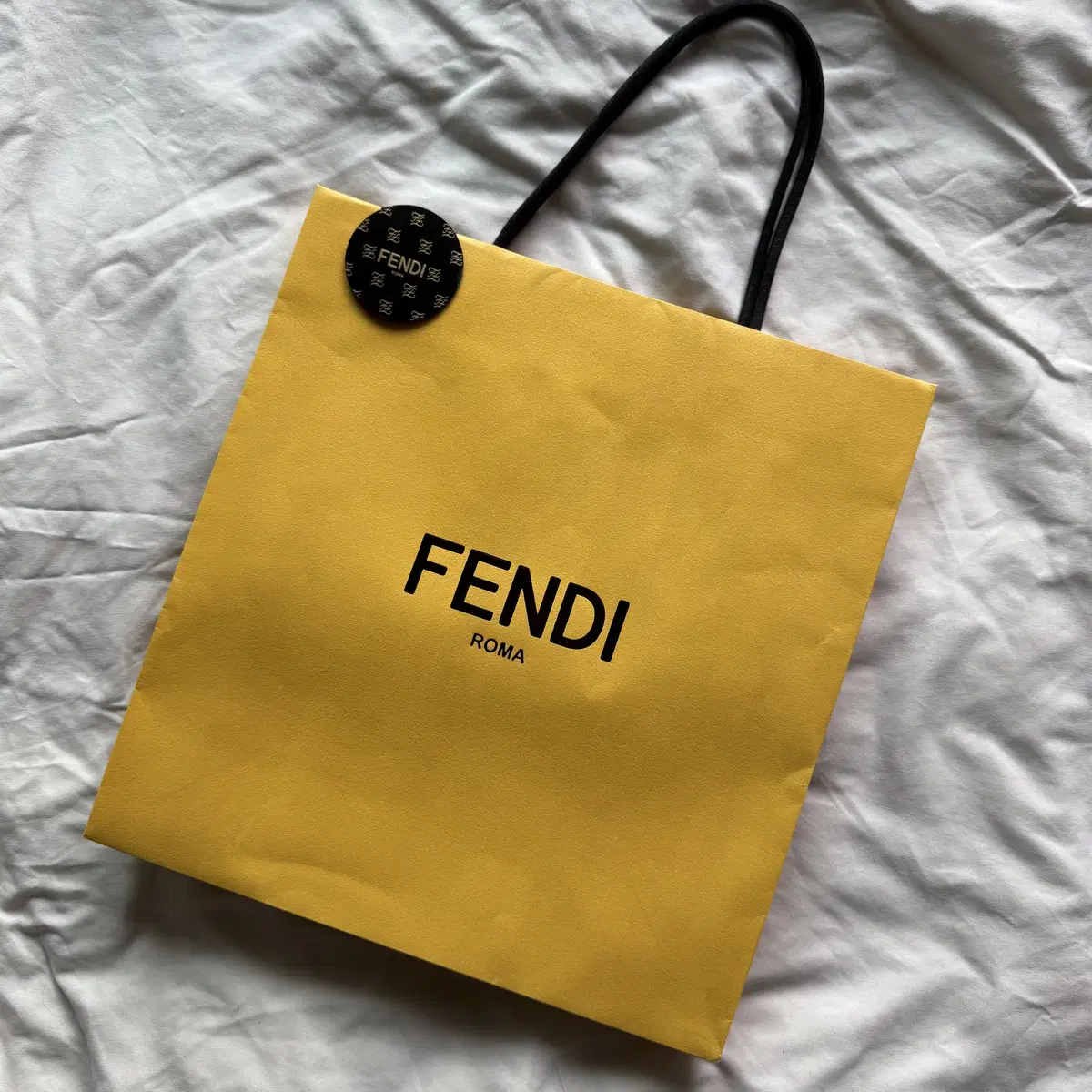 FENDI 팬디 쇼핑백 종이백 종이가방 팬디쇼핑백 팬디종이백 팬티가방