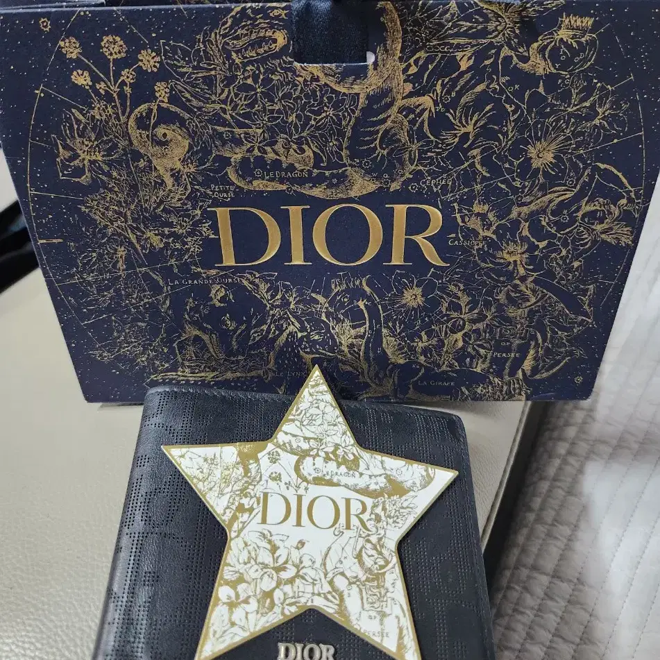 디올(DIOR)오블리크 컴팩트 반지갑