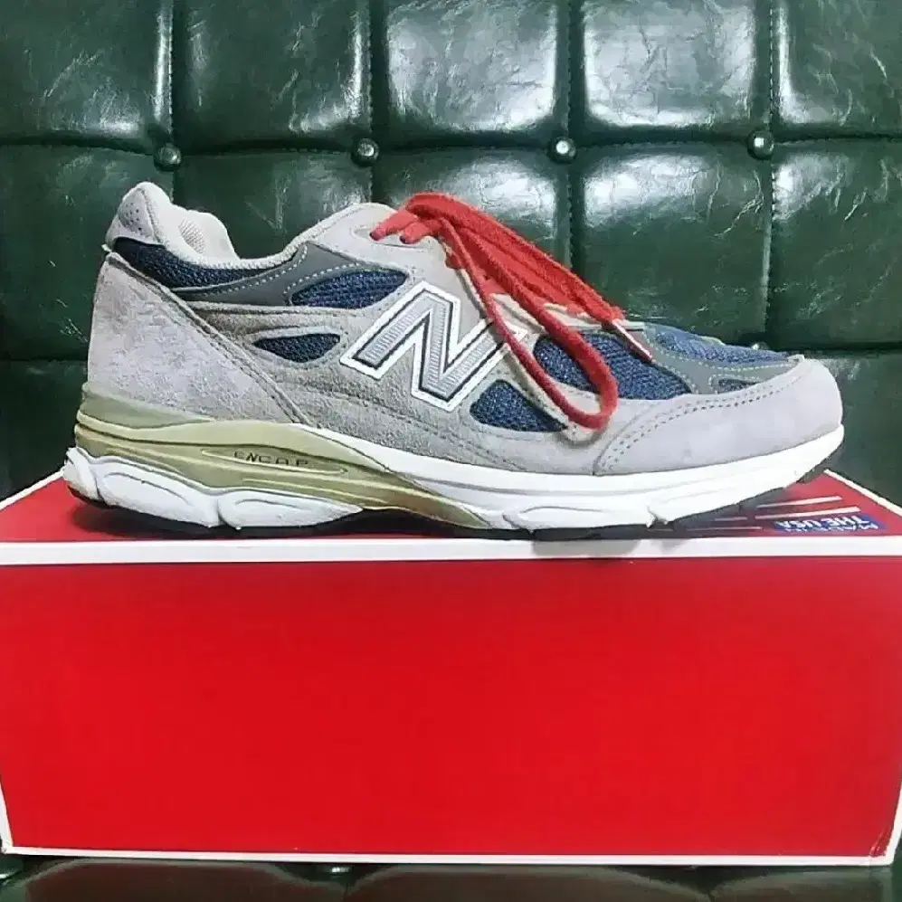 285) 뉴발란스 990v3