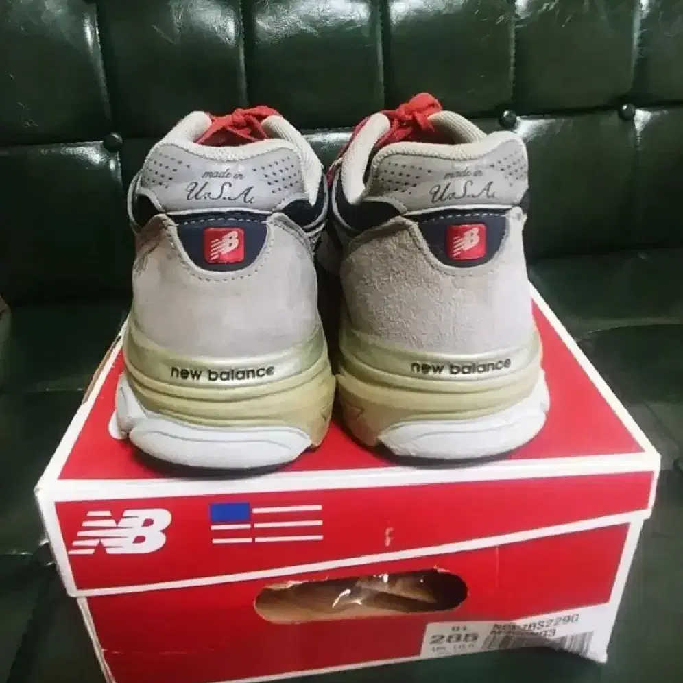 285) 뉴발란스 990v3