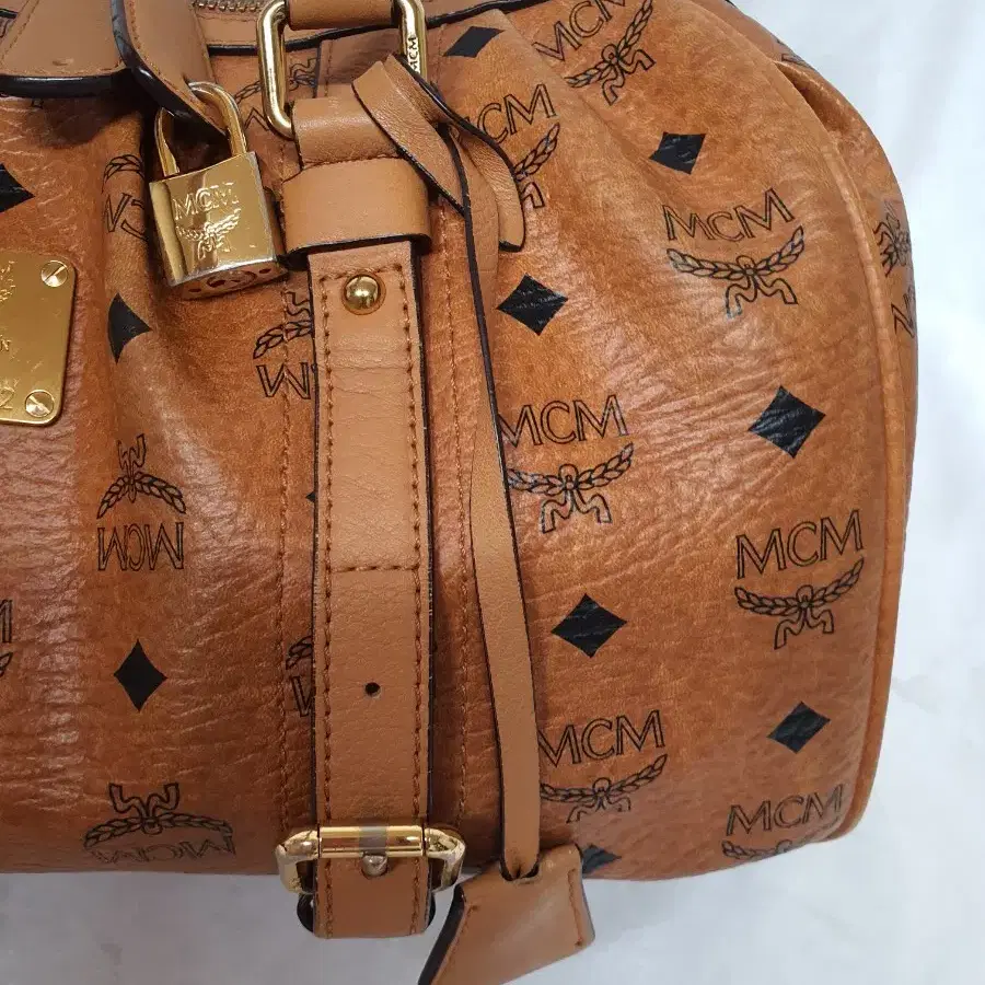 정품 mcm 비세토스