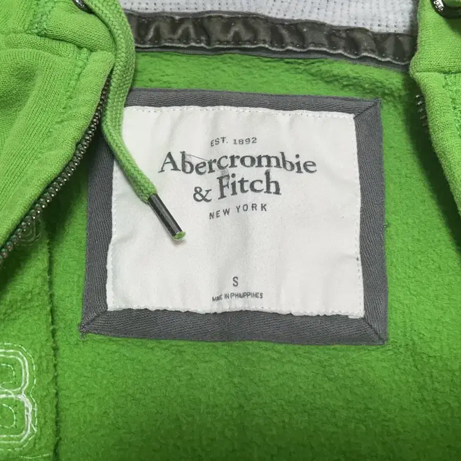 아베크롬비 Abercrombie 후드집업 그린 y2k (하자있음)