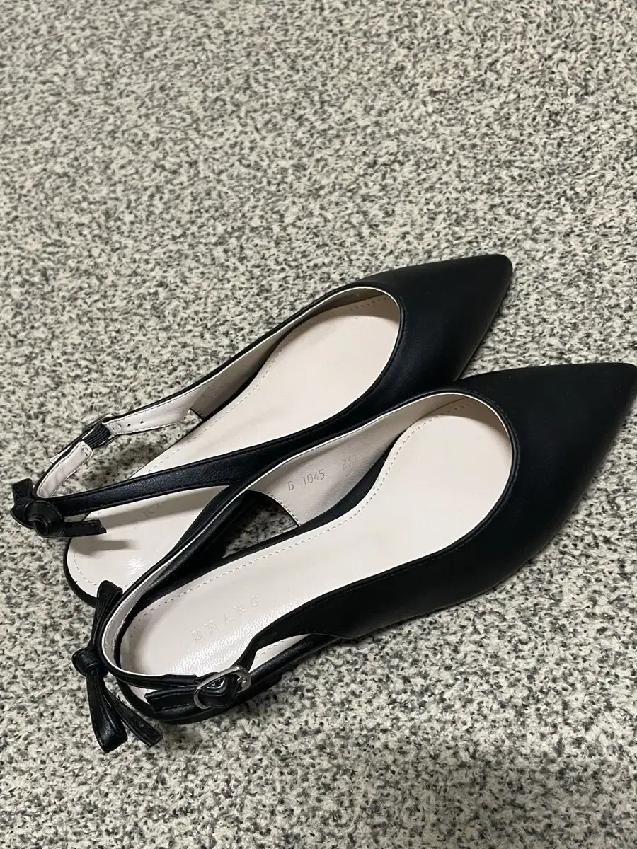 Women's Shoes) Stiletto Flat Shoes Black