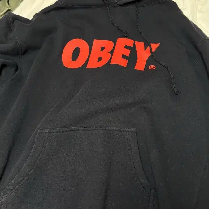 obey 오베이후드티