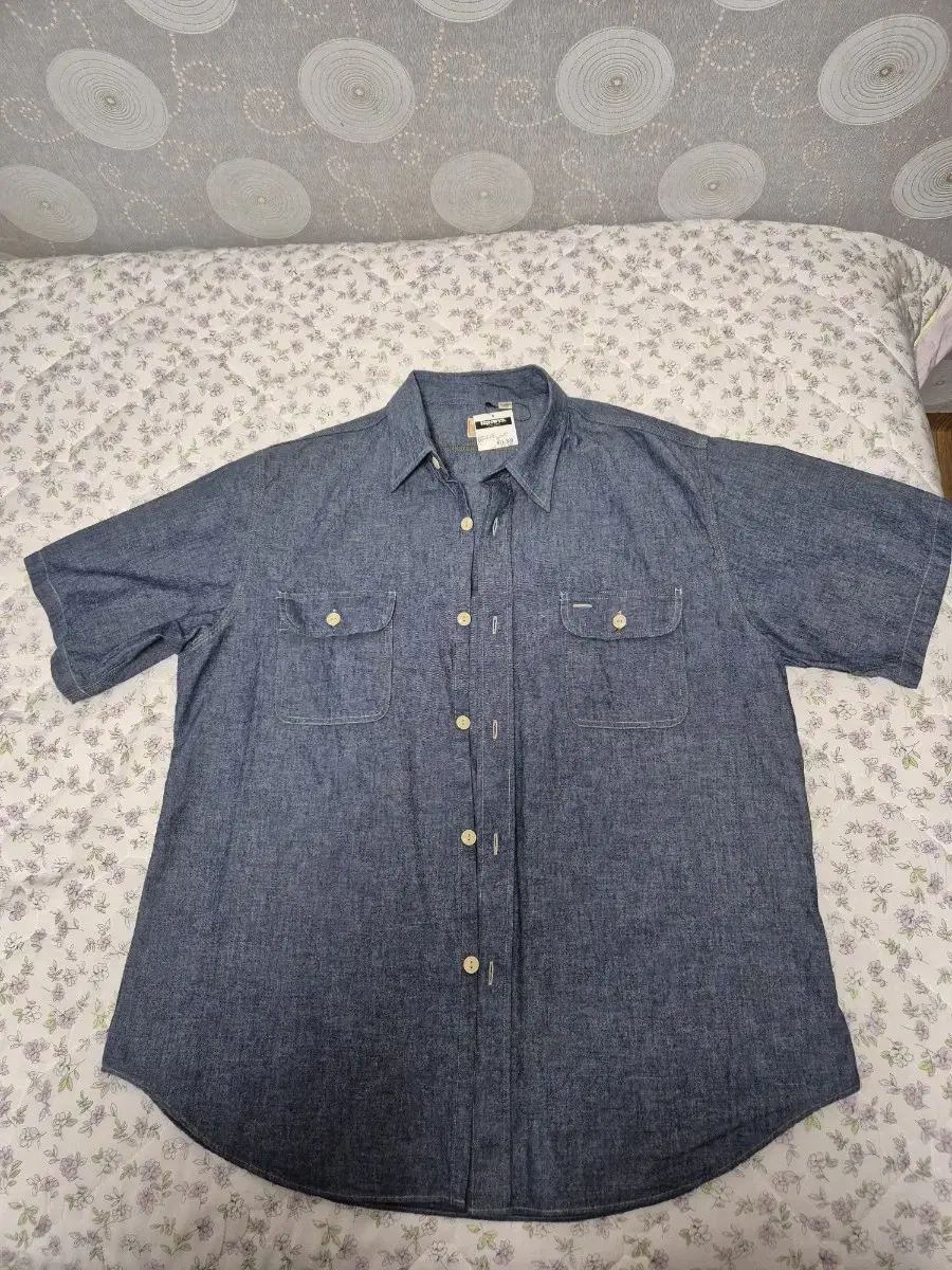 Suga Cane Vahn Short Sleeve Chambray Shirt XL