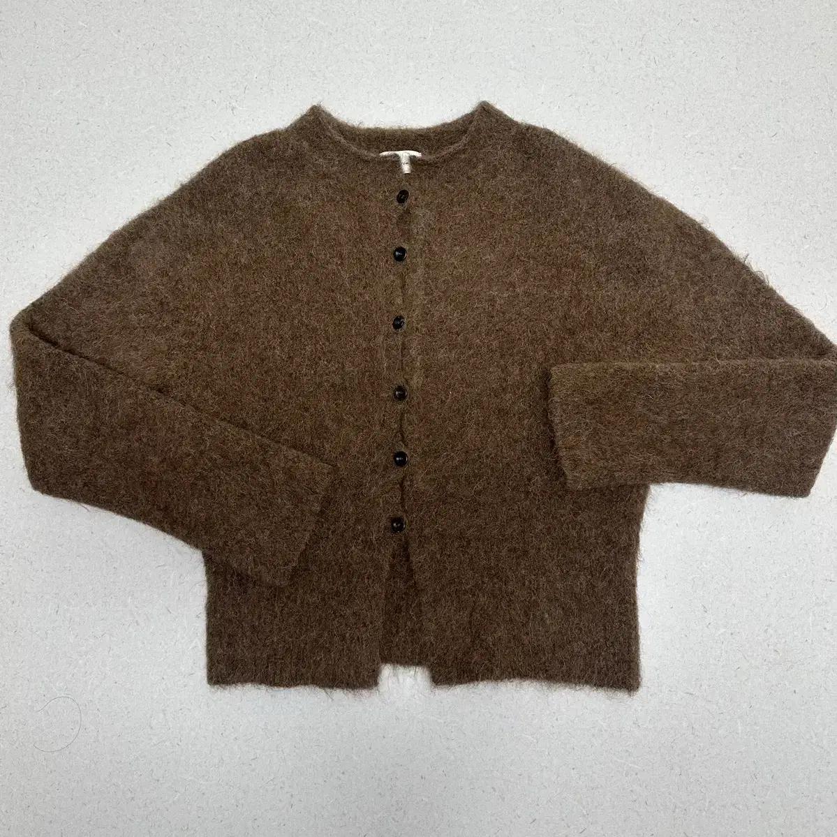 모이아 mock neck cardigan (brown)