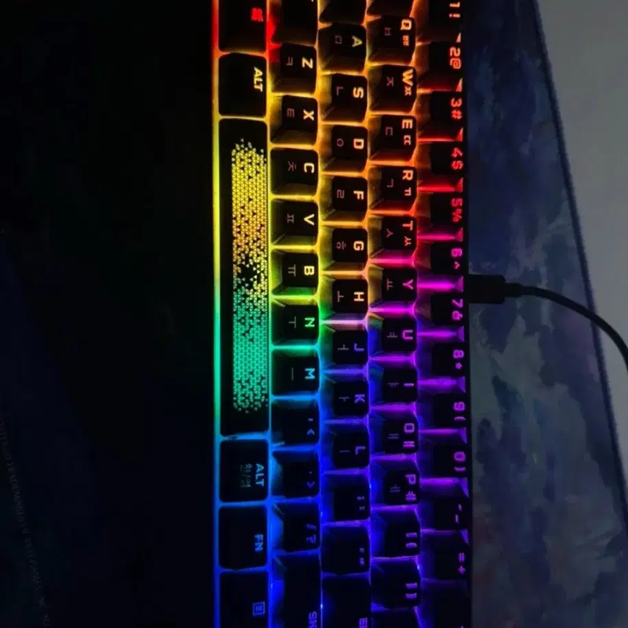 K65 RGB MINI 키보드