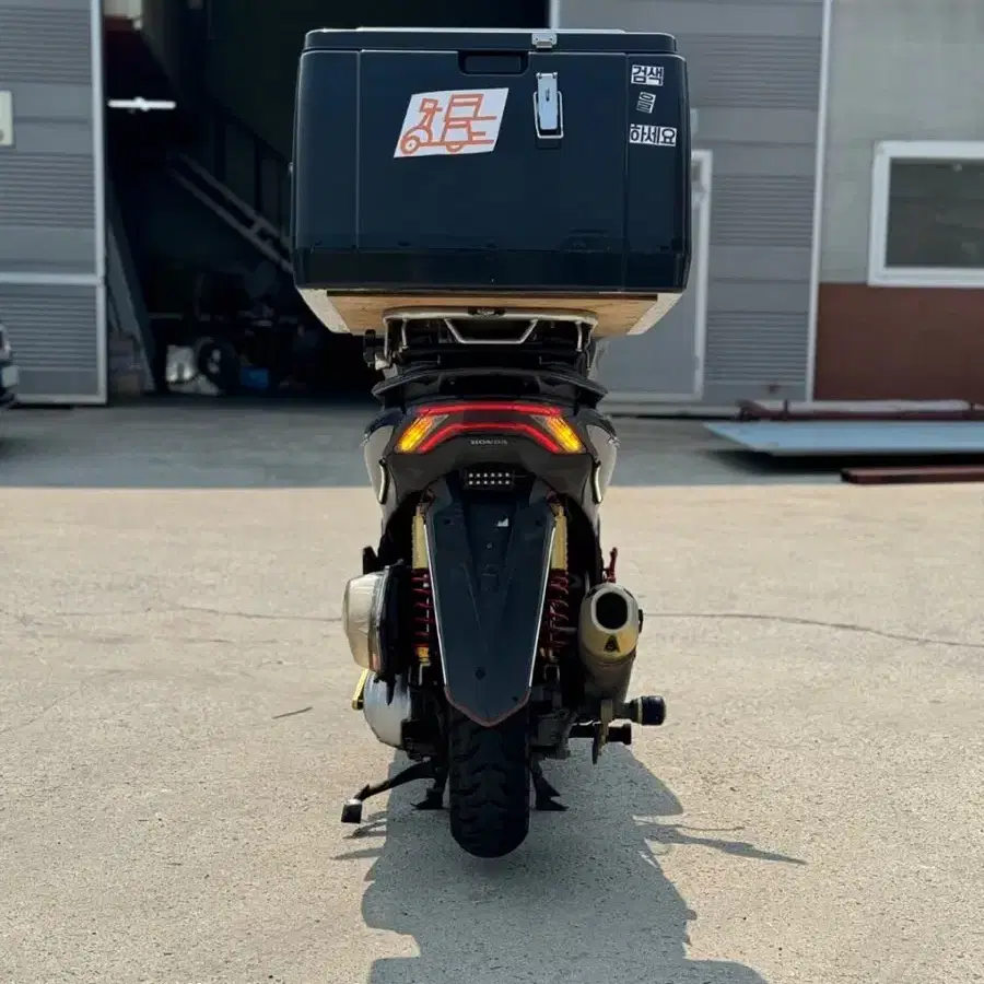 혼다 PCX125 ABS모델 21년식 38840KM 관리 잘된차량