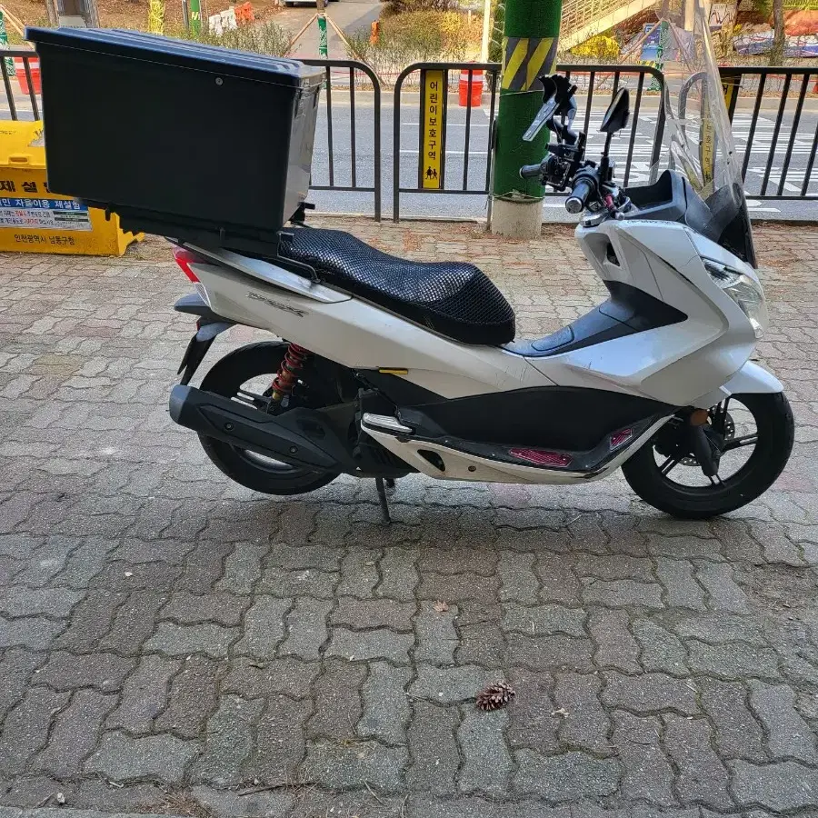 PCX 125