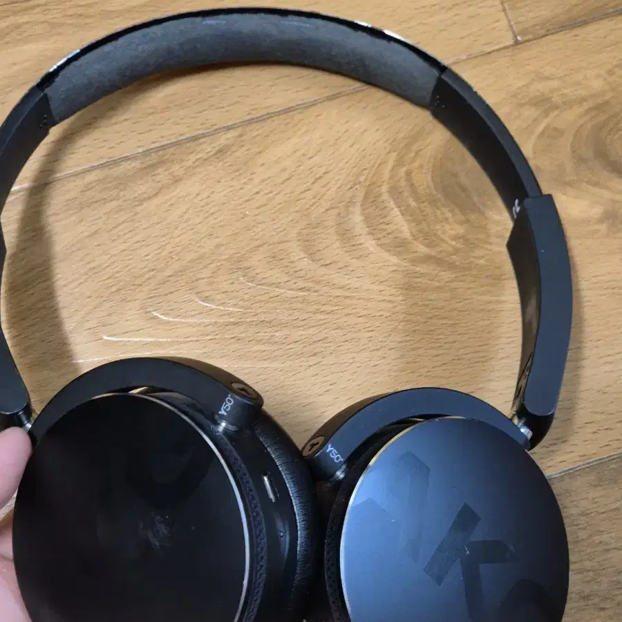 AKG 블루투스 헤드폰 y50