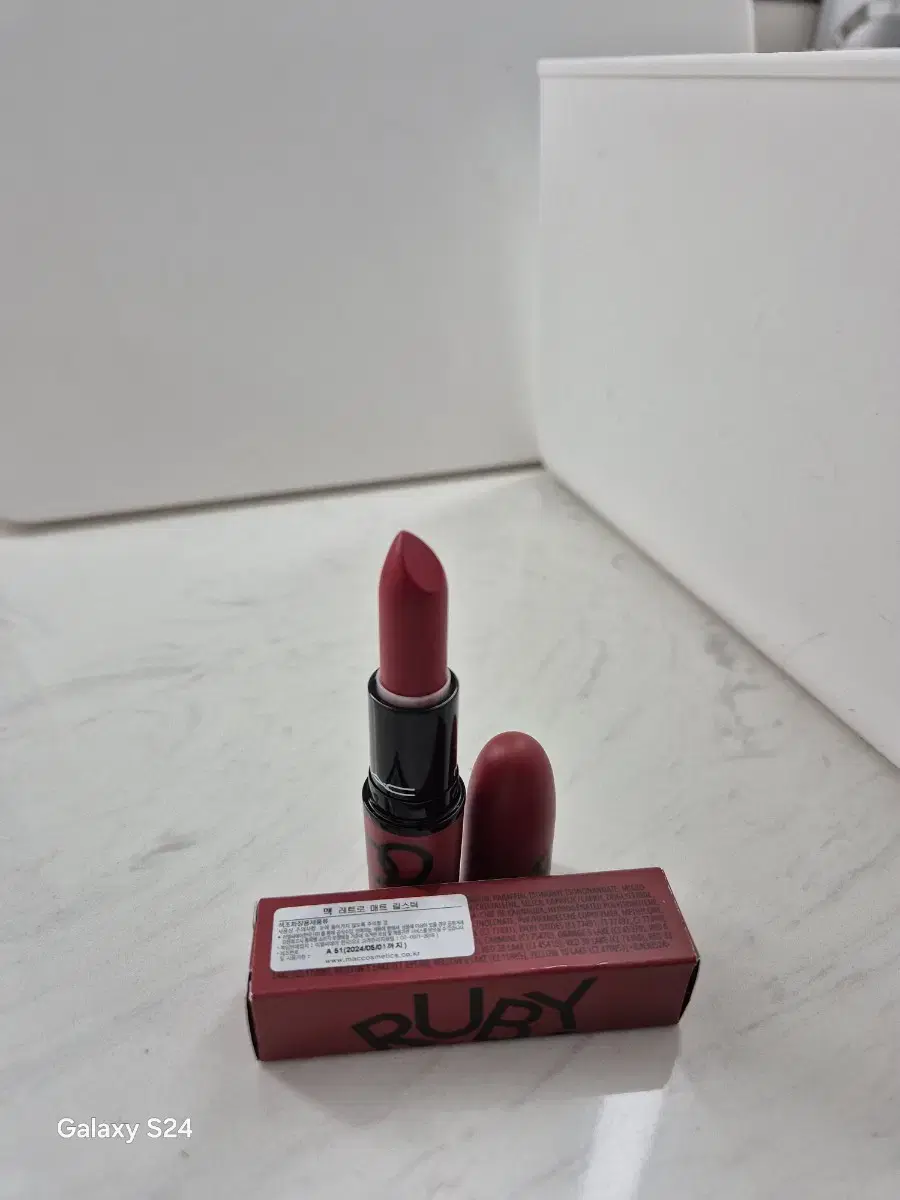 <새상품> 맥 파우더 키스 립스틱 RUBY WOO