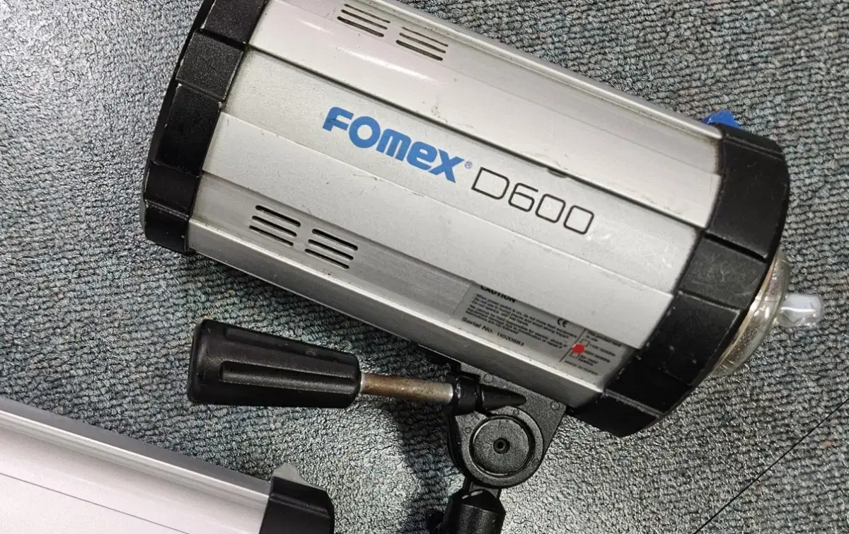 포맥스 FOMEX D600 순간광 600W스트로보 촬영조명