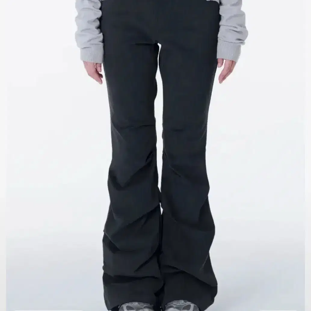 미세키서울 Shirring bootscut pants black 새제품