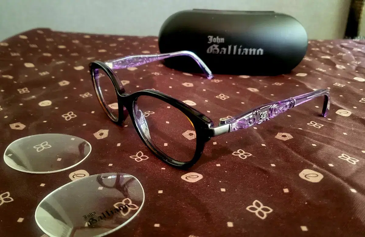 zone, unused new product, Galliano eyeglass frame